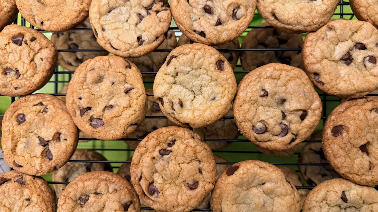 Chewy 35g Chocolate Chip Cookie